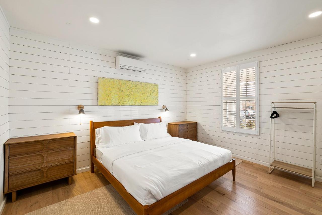 Boutique Room Steps From Downtown Mall Rose Jean Room 1 Charlottesville Esterno foto